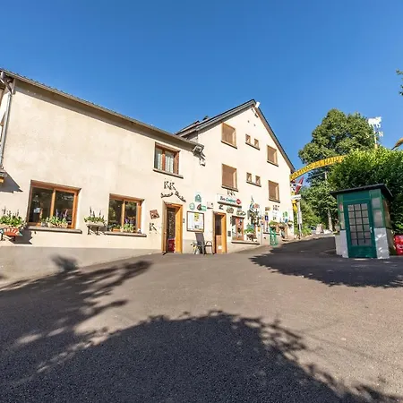 Camping De La Haute Sioule Отель *