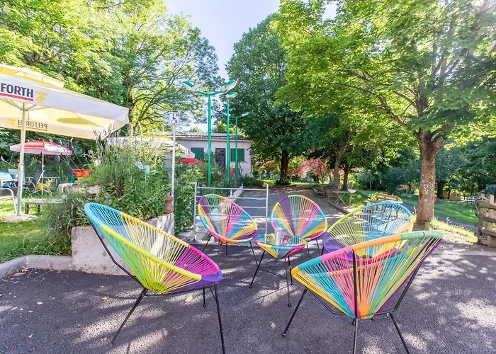 Camping De La Haute Sioule