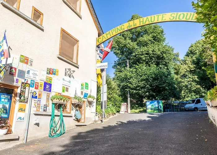 Hotel Camping De La Haute Sioule