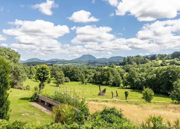 Hotel Camping De La Haute Sioule *